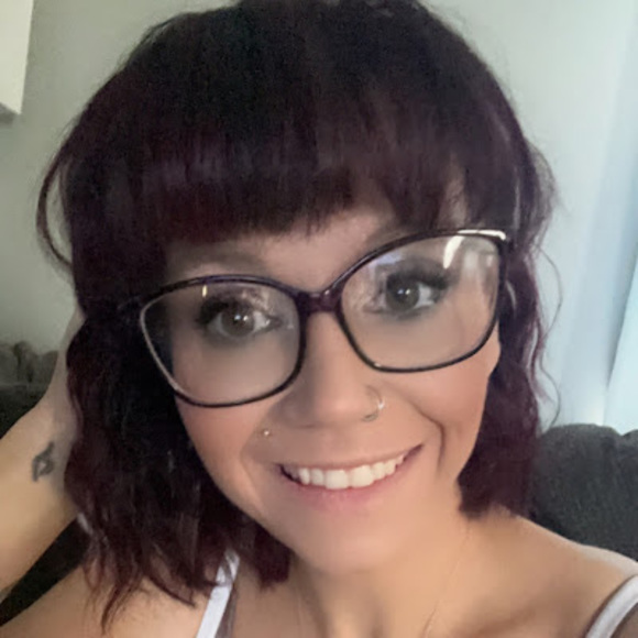 Meet your Posher, Tenisha - Picture 1 of 1